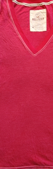 Hollister V-Neck Top Woman's Size Medium - Picture 3 of 3